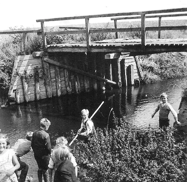 Terslins klasse på skoleudflugt til Søborg Kanal, ca. 1934 