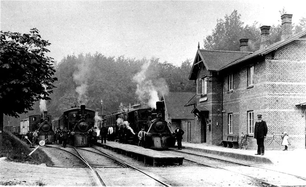 Kagerup Station, ca. 1920. Stationen åbnede i 1880 i forbindelse med åbningen af strækningen fra Hillerød til Græsted.